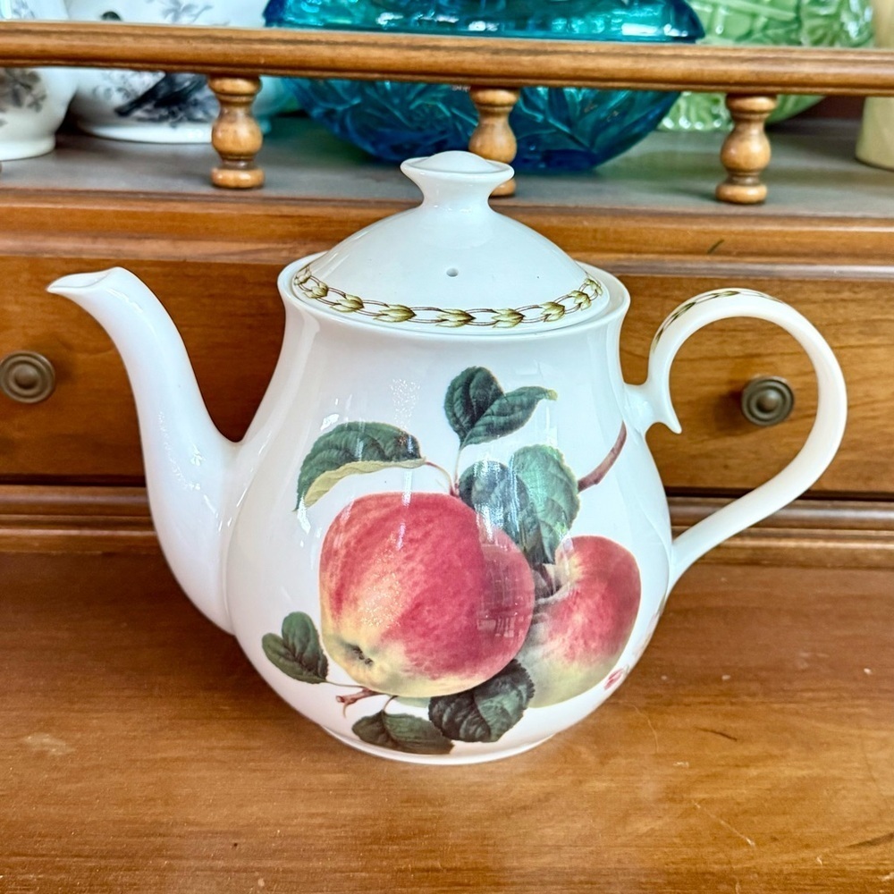 Royal Horticulture Society Hooker's Fruit Fine Bone China Teapot